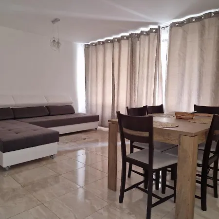 Sea Garden Marina 2 * فارنا